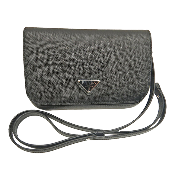 Prada Handbags - Pre-Loved Prada Saffiano Crossbody